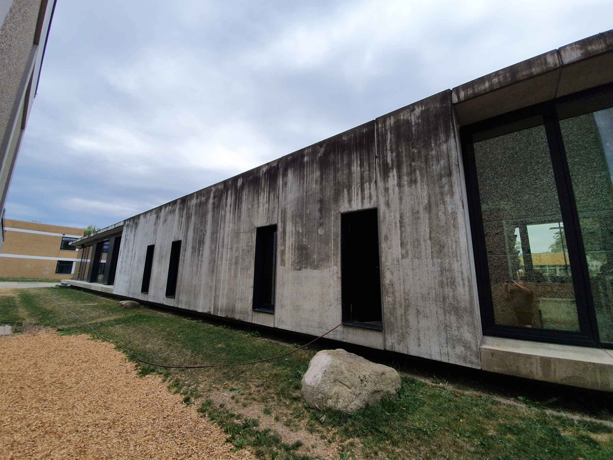 Gebäude vor Reinigung